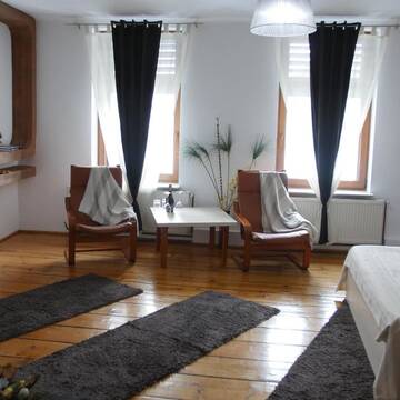 Фото номера Трехместный номер Гостевой дом Neustadt Villa г. Кристьян 3